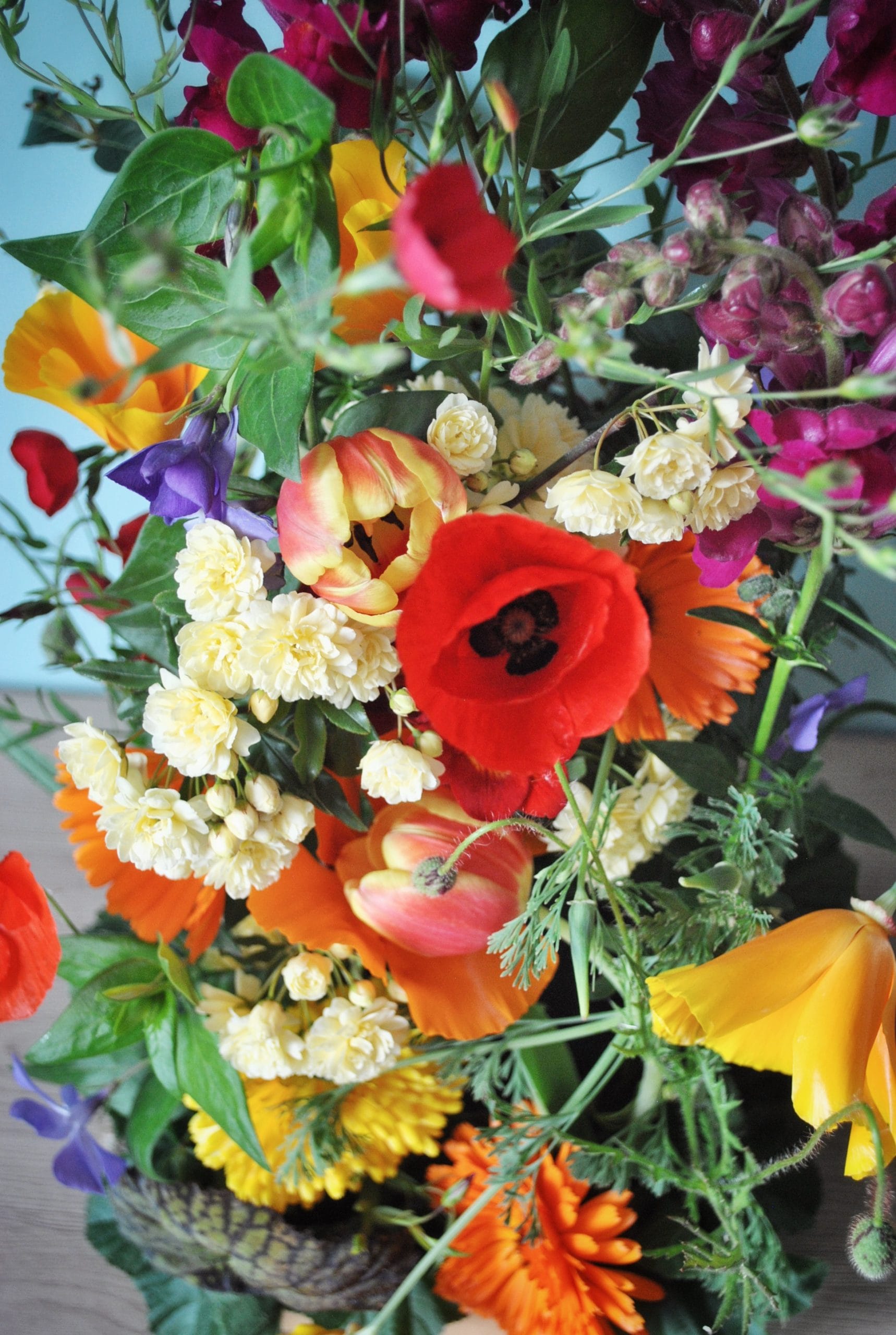 Composition florale- Comète Maison Florale- Fleuriste à Béziers Fleuriste Béziers, livraison de fleurs, fleuriste haut de gamme. Fleuriste Colombier, Montady, Fleuriste Maureilhan, Fleuriste Puisserguier, Fleuriste Capestang, Livraison de fleurs Béziers. Artisan Fleuriste Béziers.