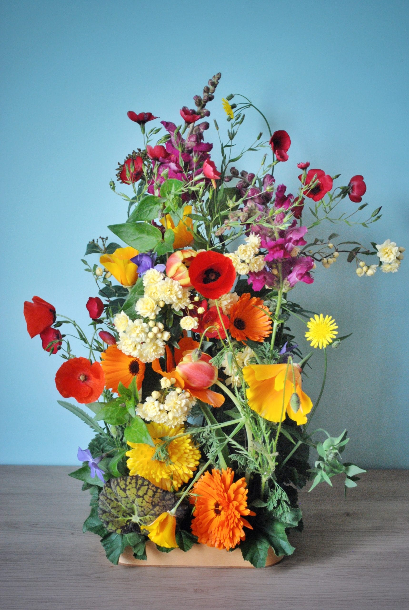 Fleuriste Béziers- Composition florale- Comète Maison Florale. fleuriste luxe Béziers, fleurs sur mesure Béziers, mariage Occitanie