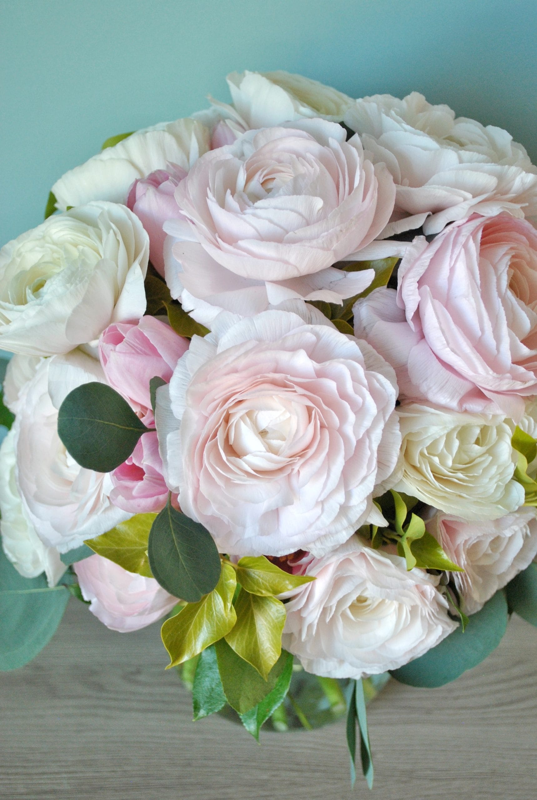 Fleuriste Mariage Béziers, bouquet de mariée pastel - Comète Maison Florale - Fleuriste Béziers
